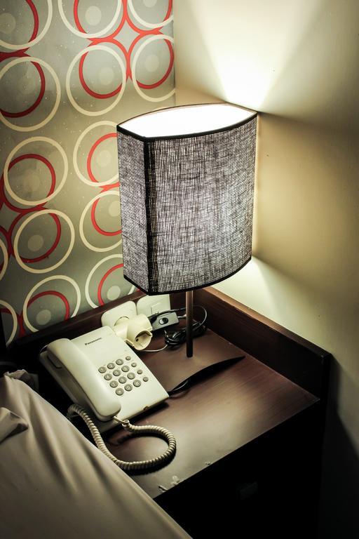 Vindhika Hotel Makassar Extérieur photo