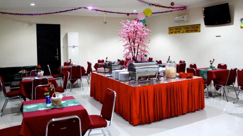 Vindhika Hotel Makassar Extérieur photo