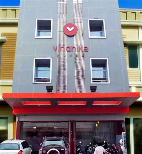 Vindhika Hotel Makassar Extérieur photo